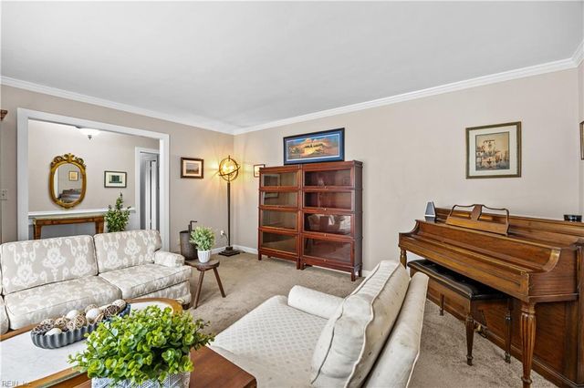 713 Pinebrook DR, Virginia Beach, VA 23462