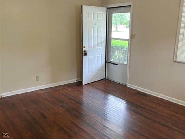 6205 E 12th Street, Indianapolis, IN 46219