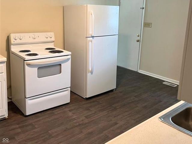 6205 E 12th Street, Indianapolis, IN 46219