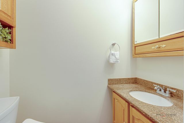 1155 Georgetown Way, Vernon Hills, IL 60061