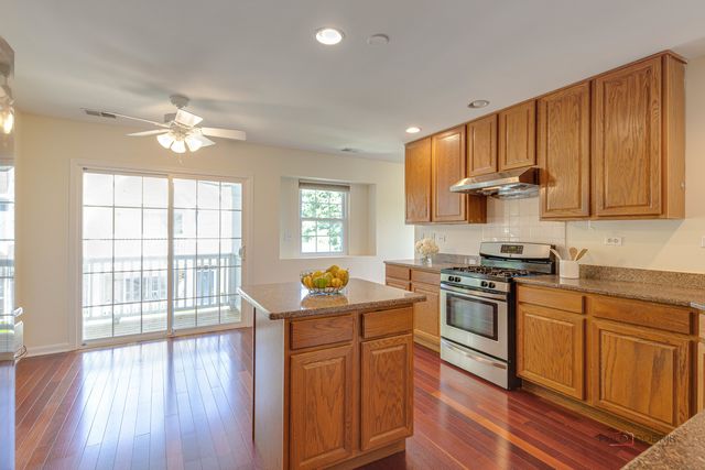 1155 Georgetown Way, Vernon Hills, IL 60061