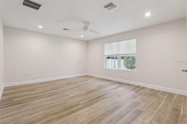 209 JEAN STREET, Tavares, FL 32778