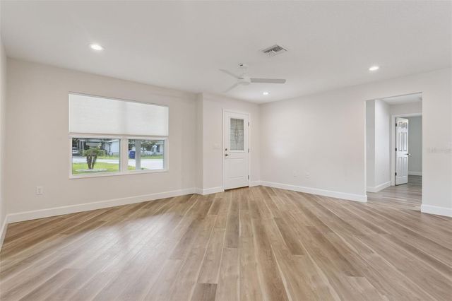 209 JEAN STREET, Tavares, FL 32778