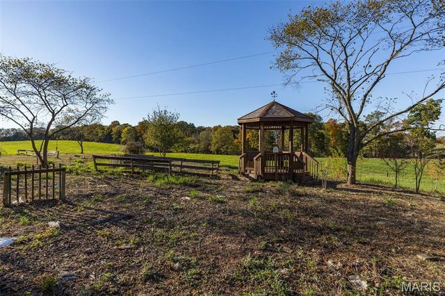 14773 State Route M, Ste Genevieve, MO 63670