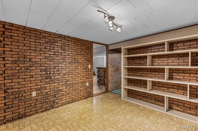 14773 State Route M, Ste Genevieve, MO 63670