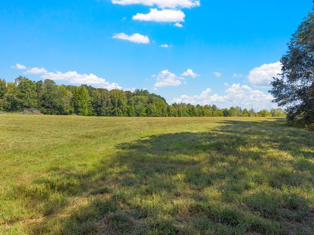 5 Pace Rd, Clarksville, TN 37043