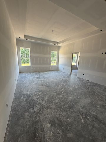 5 Pace Rd, Clarksville, TN 37043