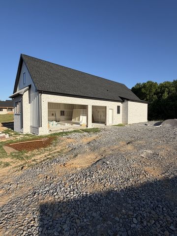 5 Pace Rd, Clarksville, TN 37043