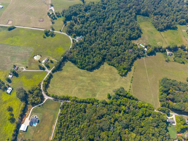 5 Pace Rd, Clarksville, TN 37043