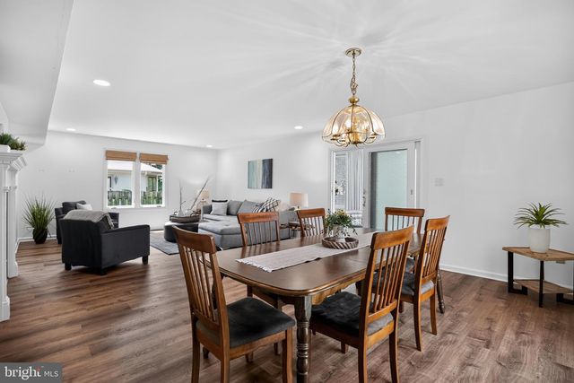 12 THOREAU CT, Cherry Hill, NJ 08003