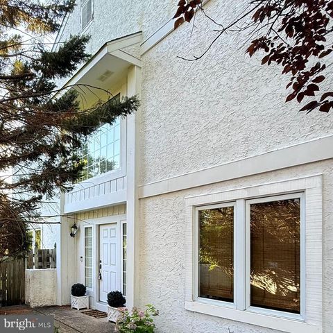 12 THOREAU CT, Cherry Hill, NJ 08003