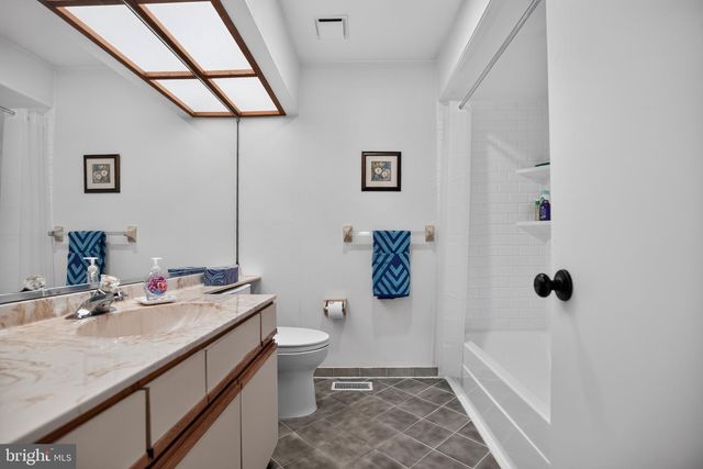 12 THOREAU CT, Cherry Hill, NJ 08003