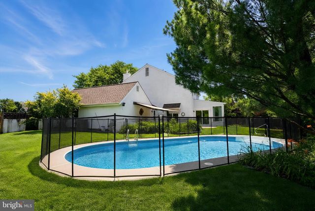 12 THOREAU CT, Cherry Hill, NJ 08003