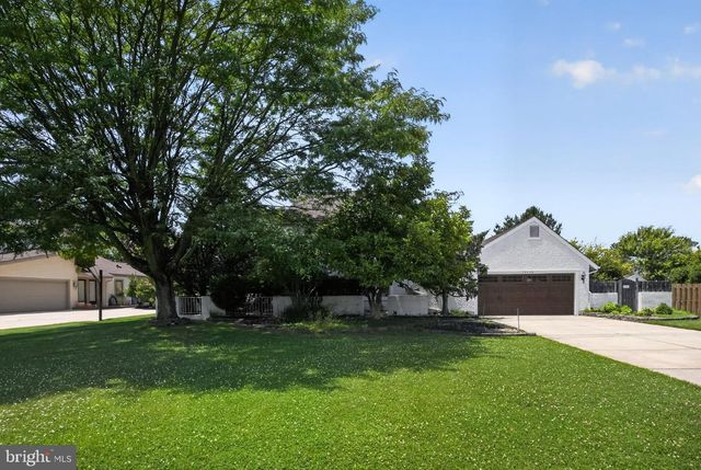 12 THOREAU CT, Cherry Hill, NJ 08003