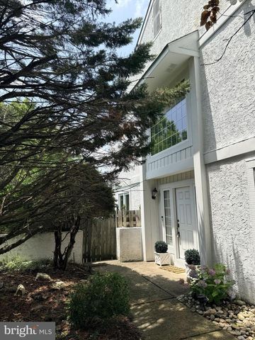 12 THOREAU CT, Cherry Hill, NJ 08003