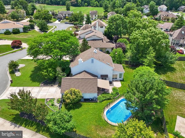 12 THOREAU CT, Cherry Hill, NJ 08003