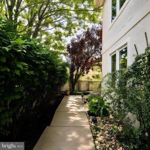 12 THOREAU CT, Cherry Hill, NJ 08003