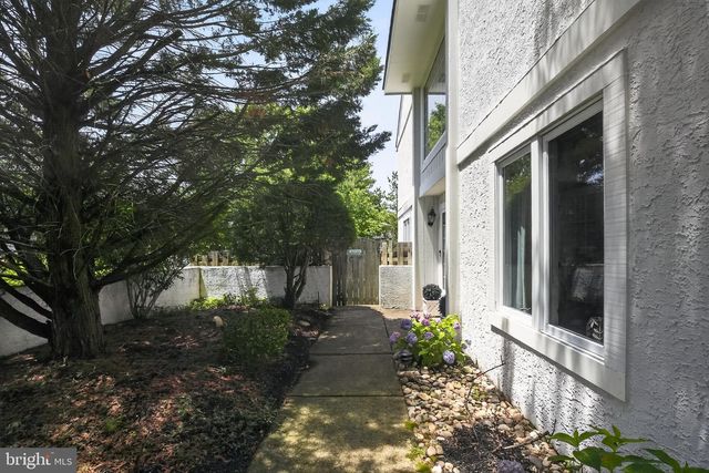 12 THOREAU CT, Cherry Hill, NJ 08003