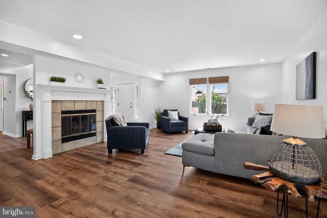 12 THOREAU CT, Cherry Hill, NJ 08003