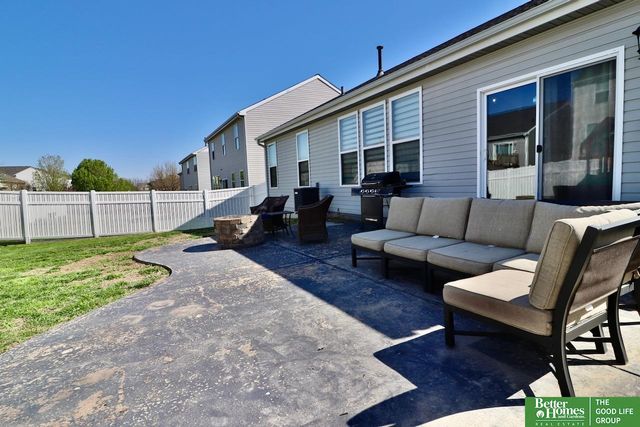 7752 N 107 Street, Omaha, NE 68122