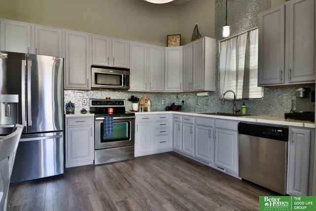 7752 N 107 Street, Omaha, NE 68122