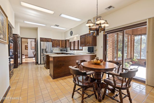 5308 Shoreline Drive, New Iberia, LA 70563