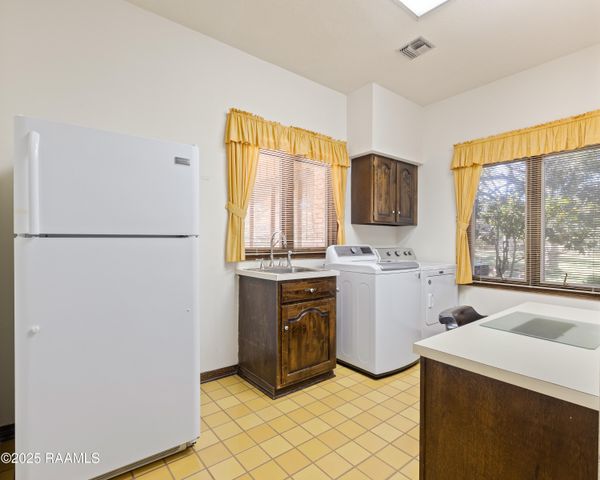 5308 Shoreline Drive, New Iberia, LA 70563