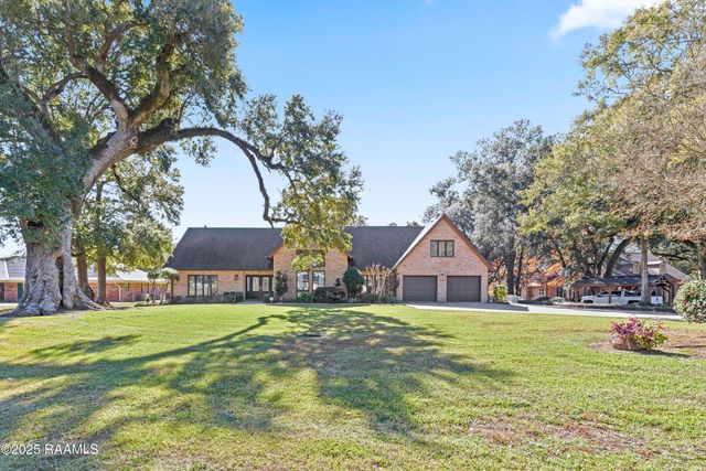 5308 Shoreline Drive, New Iberia, LA 70563