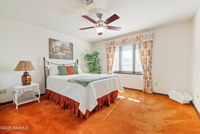 5308 Shoreline Drive, New Iberia, LA 70563