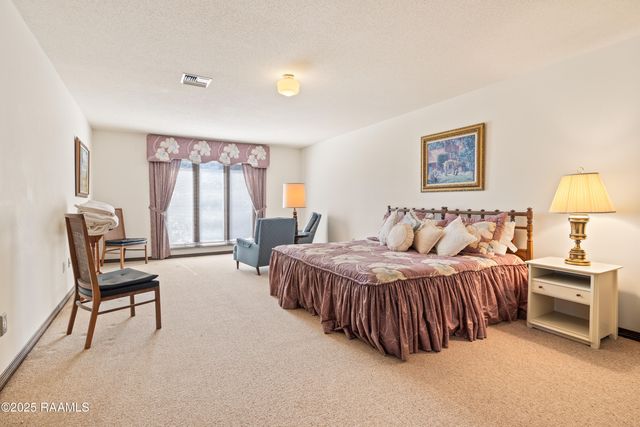 5308 Shoreline Drive, New Iberia, LA 70563