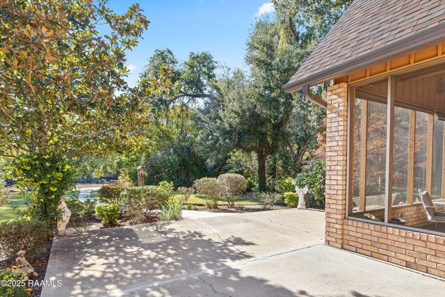 5308 Shoreline Drive, New Iberia, LA 70563