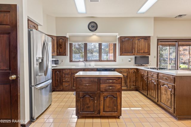 5308 Shoreline Drive, New Iberia, LA 70563