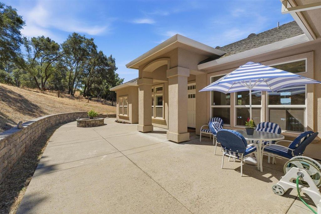 4020 Trigger Ln, Shingle Springs, CA 95682