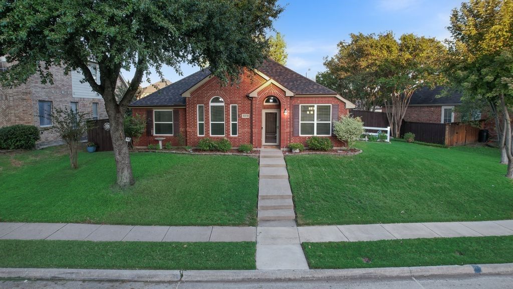 6310 Nueces Bay Drive, Rowlett, TX 75089