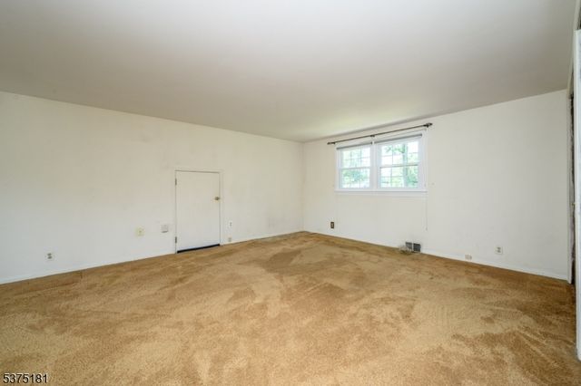 11 Glenn Ave, Green Brook Twp., NJ 08812
