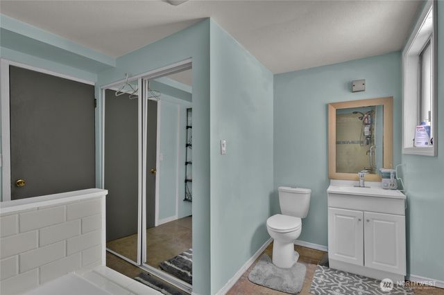 35745 26th Avenue S, Federal Way, WA 98003