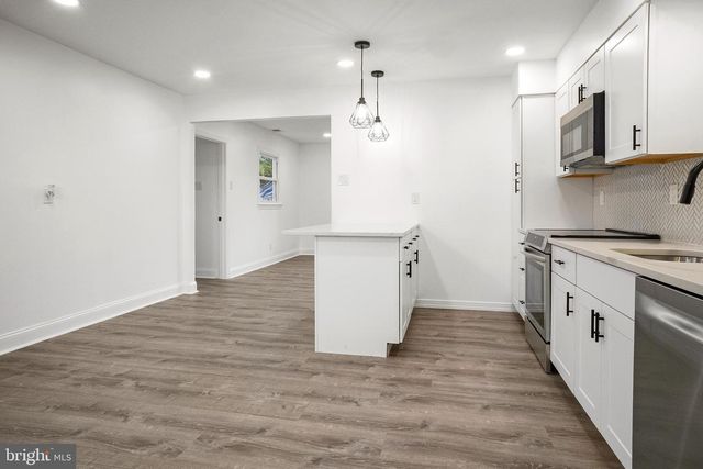 601 W EVESHAM AVE, Magnolia, NJ 08049