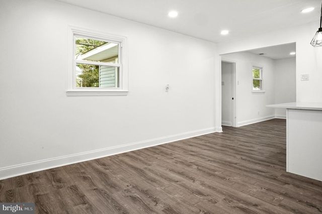 601 W EVESHAM AVE, Magnolia, NJ 08049