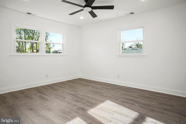 601 W EVESHAM AVE, Magnolia, NJ 08049