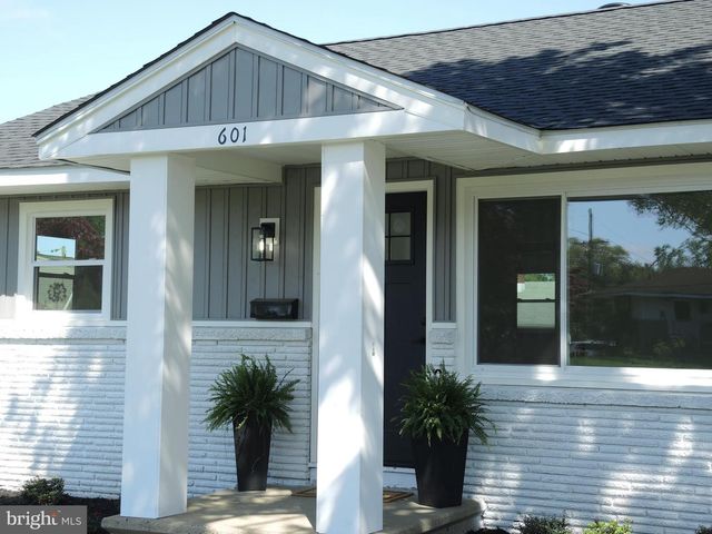 601 W EVESHAM AVE, Magnolia, NJ 08049