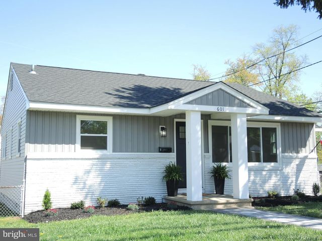 601 W EVESHAM AVE, Magnolia, NJ 08049