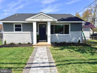 601 W EVESHAM AVE, Magnolia, NJ 08049