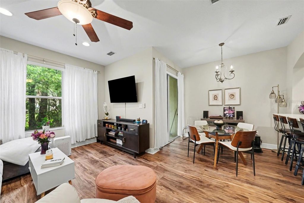 Image 11 of property listing at 14105 WATERVILLE CIRCLE, Tampa, FL 33626