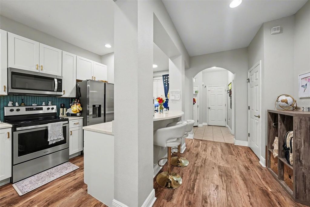 Image 4 of property listing at 14105 WATERVILLE CIRCLE, Tampa, FL 33626
