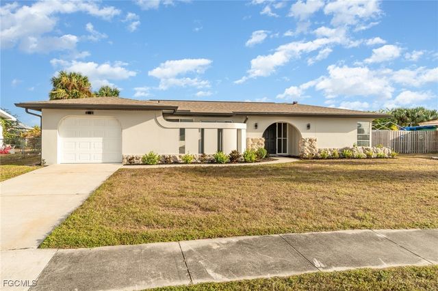 1247 Price CIR NW, Port Charlotte, FL 33948