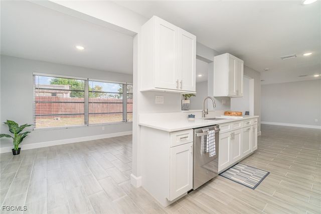 1247 Price CIR NW, Port Charlotte, FL 33948