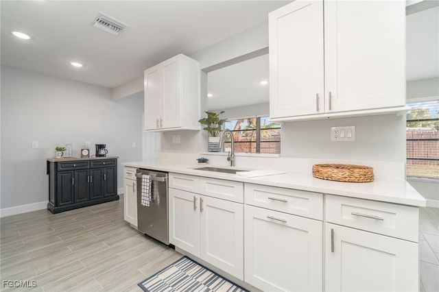 1247 Price CIR NW, Port Charlotte, FL 33948