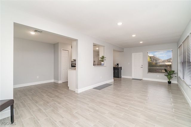 1247 Price CIR NW, Port Charlotte, FL 33948