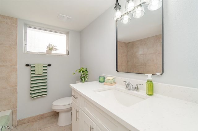 1247 Price CIR NW, Port Charlotte, FL 33948