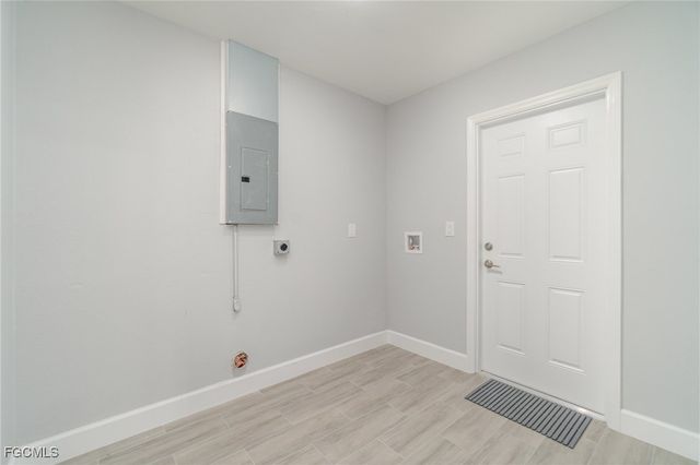 1247 Price CIR NW, Port Charlotte, FL 33948